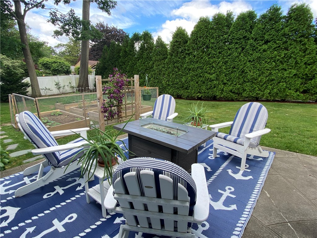 37 Park Forest Road Cranston, RI 02920 - Photo 24 of 26 Gallery Image 24