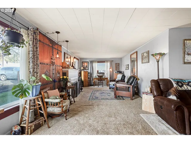 $399,000 | 552 Williams Street, Dufur, OR 97021