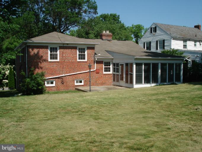 613 Piccadilly Road Towson, MD 21204 - Photo 1 of 25 Exterior (Rear)