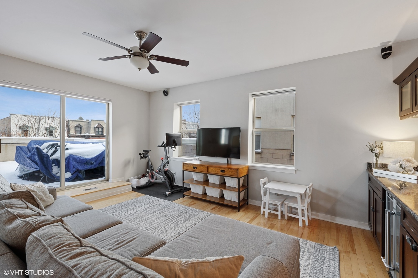 1016 South Racine Avenue, Unit 301 Chicago, IL 60607 - Photo 14 of 25