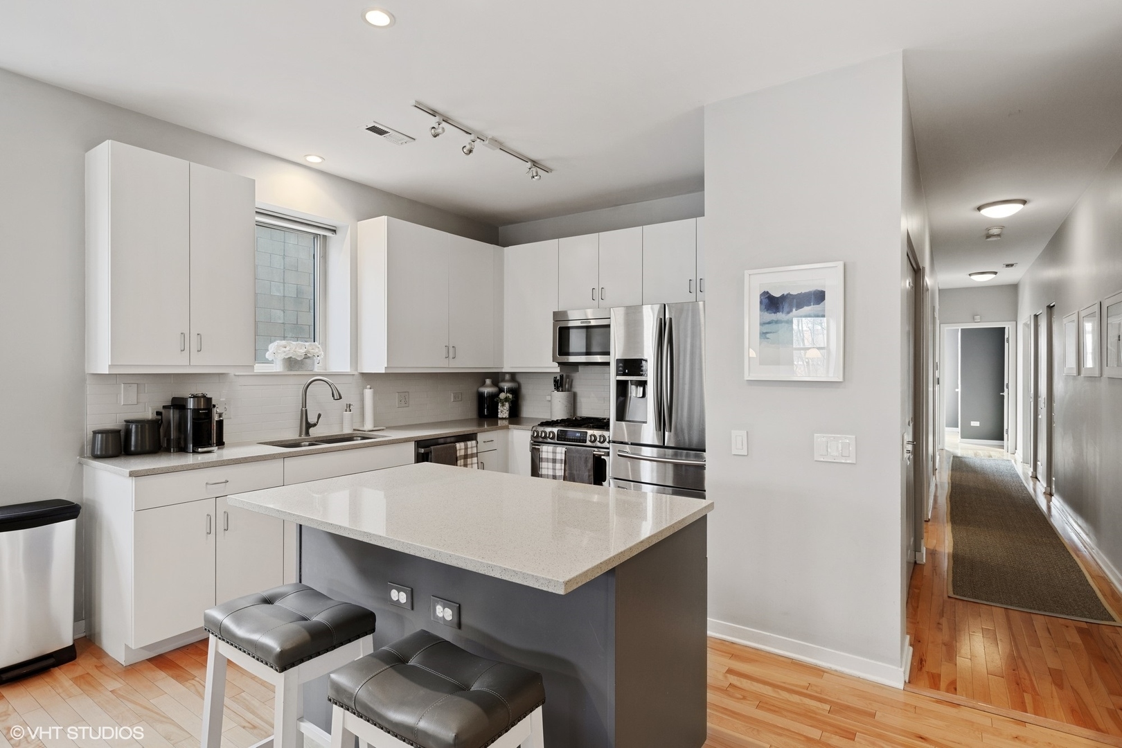 1016 South Racine Avenue, Unit 301 Chicago, IL 60607 - Photo 6 of 25