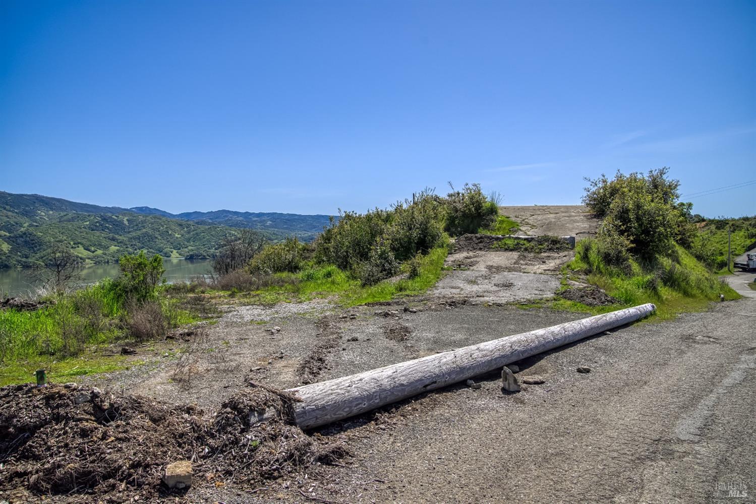 5851 Lake Ridge Road Ukiah, CA 95482 - Photo 10 of 17 a view of a yard with a tree