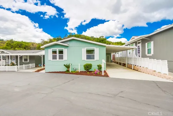 $305,000 | 3909 Reche Road, Unit 185, Fallbrook, CA 92028