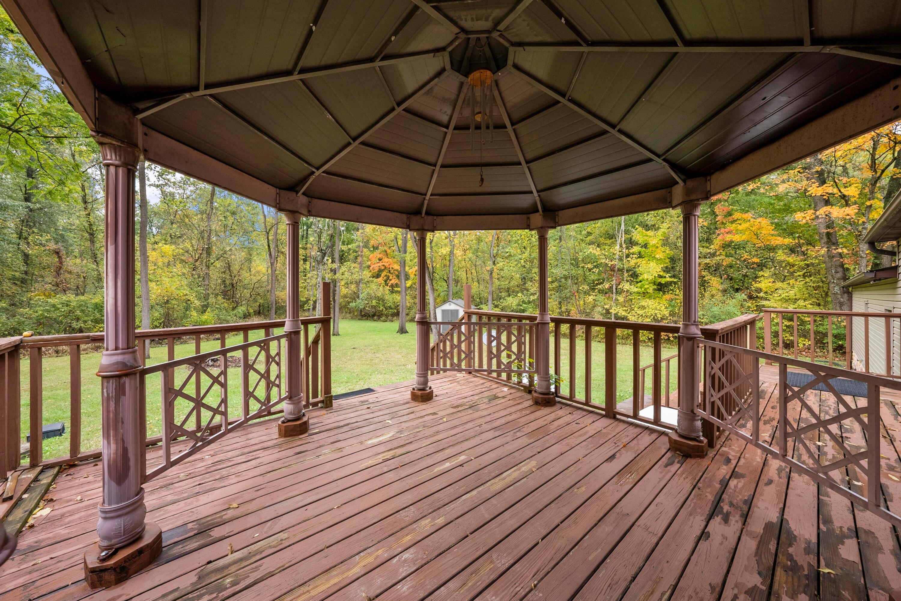 8106 Clouse Road New Albany, OH 43054 - Photo 37 of 47 Deck