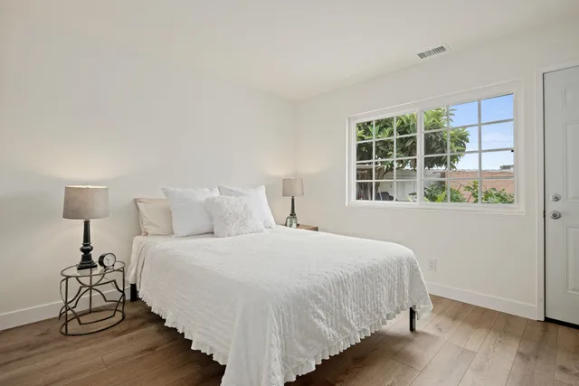 $1,300,000 | 4617 9th Street, Carpinteria, CA 93013