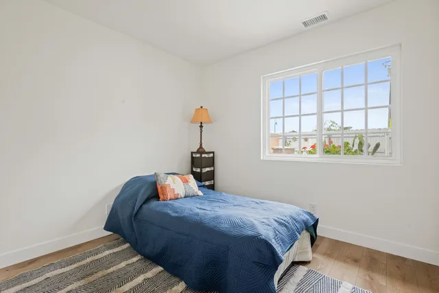 $1,300,000 | 4617 9th Street, Carpinteria, CA 93013