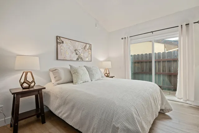 $1,300,000 | 4617 9th Street, Carpinteria, CA 93013