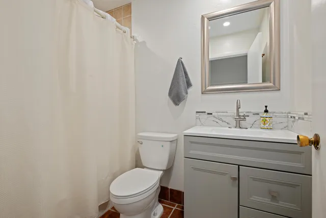 $1,300,000 | 4617 9th Street, Carpinteria, CA 93013