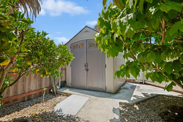 $1,300,000 | 4617 9th Street, Carpinteria, CA 93013