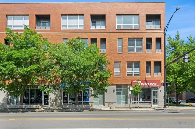 $3,400 | 1719 North Western Avenue, Unit 4, Chicago, IL 60647