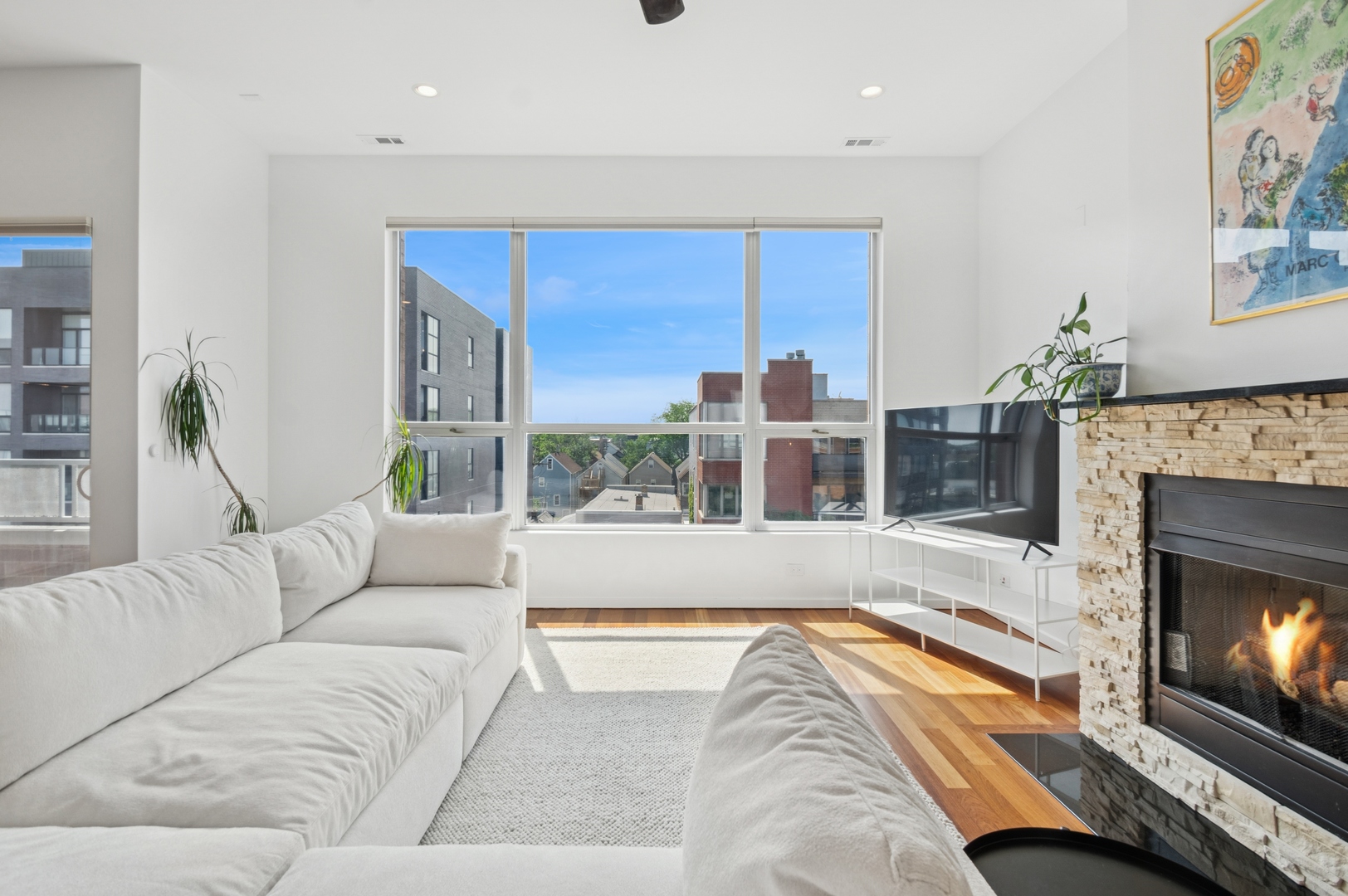 1719 North Western Avenue, Unit 4 Chicago, IL 60647 - Photo 4 of 16