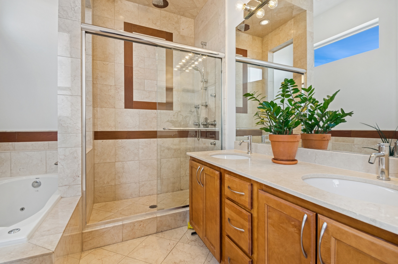 1719 North Western Avenue, Unit 4 Chicago, IL 60647 - Photo 9 of 16