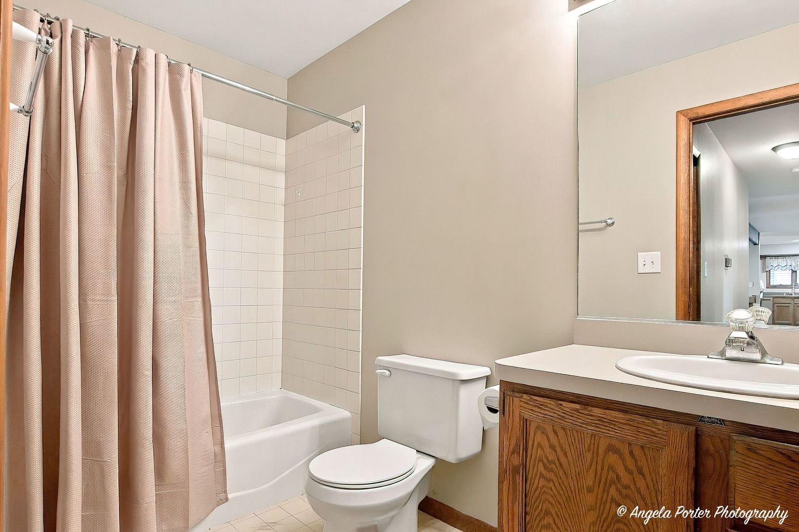 167 Tree Line Antioch, IL 60002 - Photo 21 of 24 Gallery Image 21