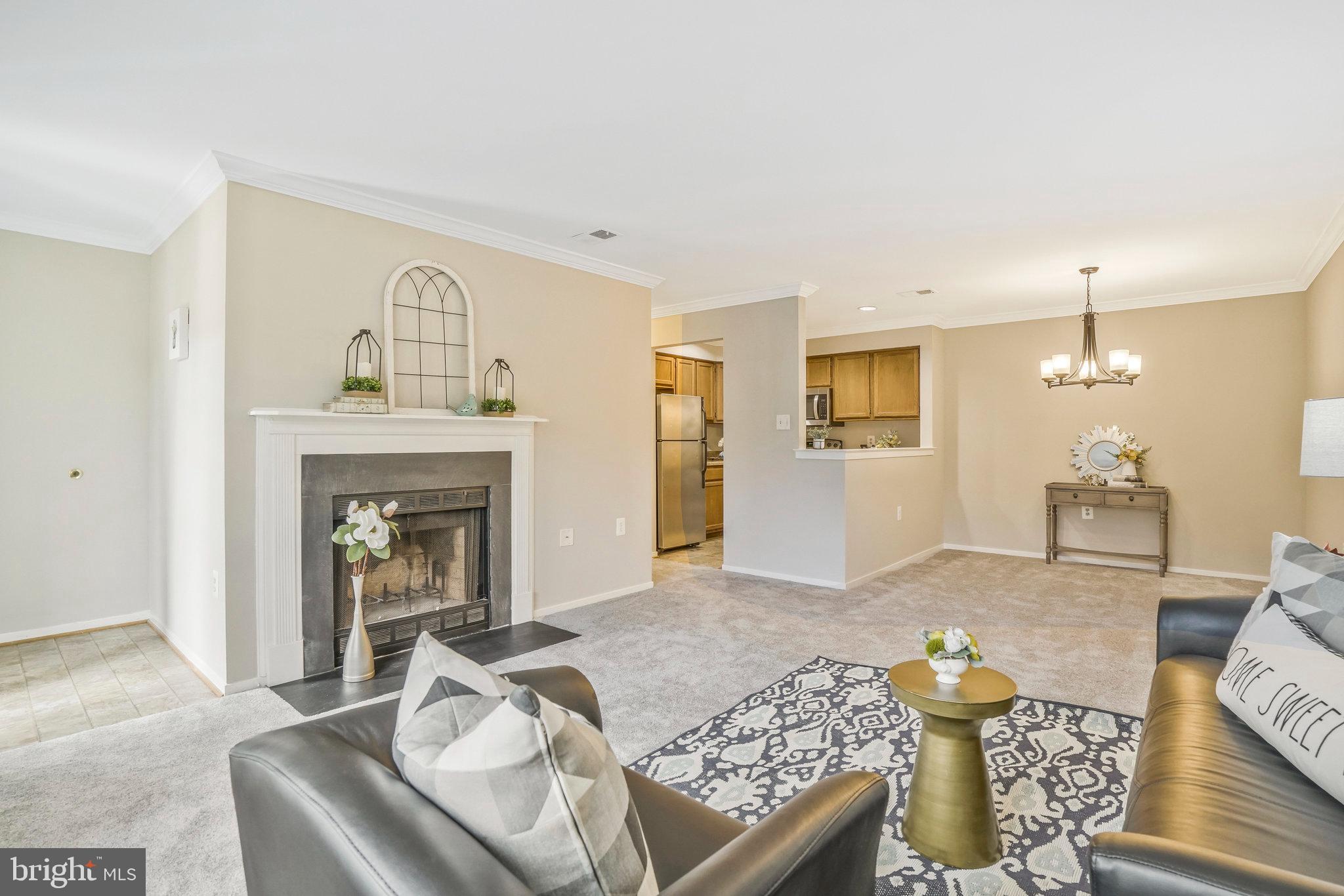 7815 Harrowgate Circle, Unit 150 Springfield, VA 22152 - Photo 3 of 30 Living room