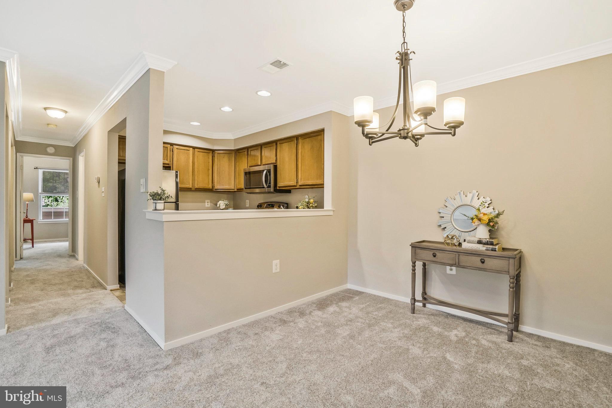 7815 Harrowgate Circle, Unit 150 Springfield, VA 22152 - Photo 10 of 30 Dining room