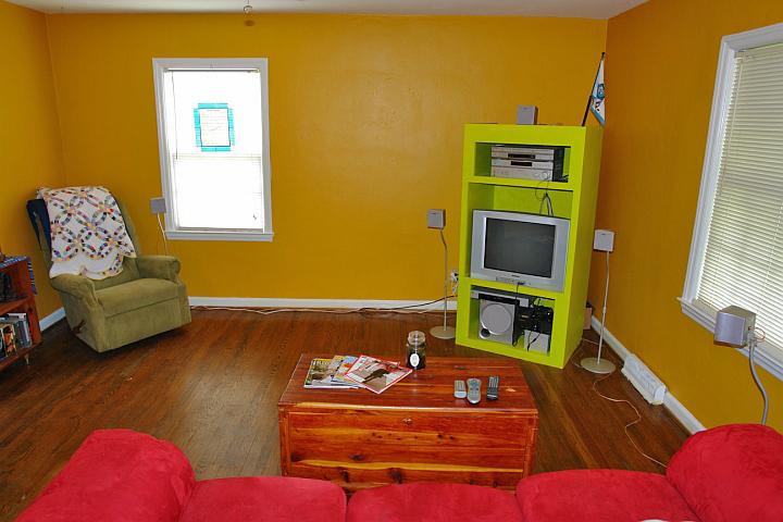 1828 Fareham Road Southwest Roanoke, VA 24015 - Photo 2 of 20 2