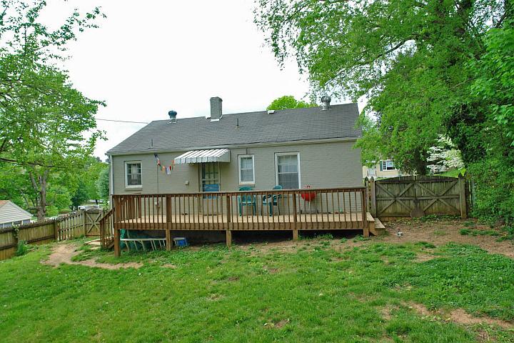 1828 Fareham Road Southwest Roanoke, VA 24015 - Photo 14 of 20 14
