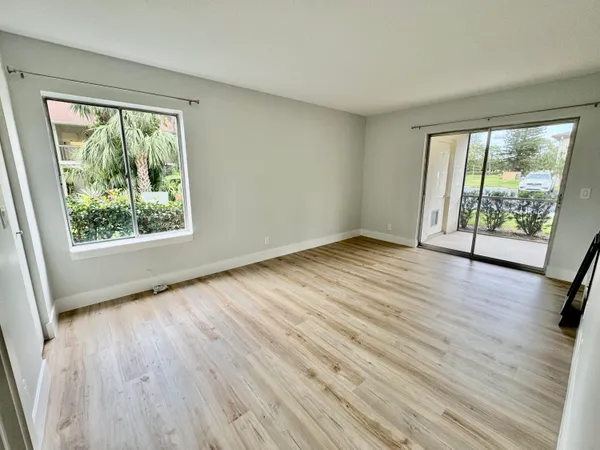 $2,350 | 6446 Chasewood Drive, Unit B, Jupiter, FL 33458