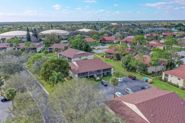 $2,350 | 6446 Chasewood Drive, Unit B, Jupiter, FL 33458