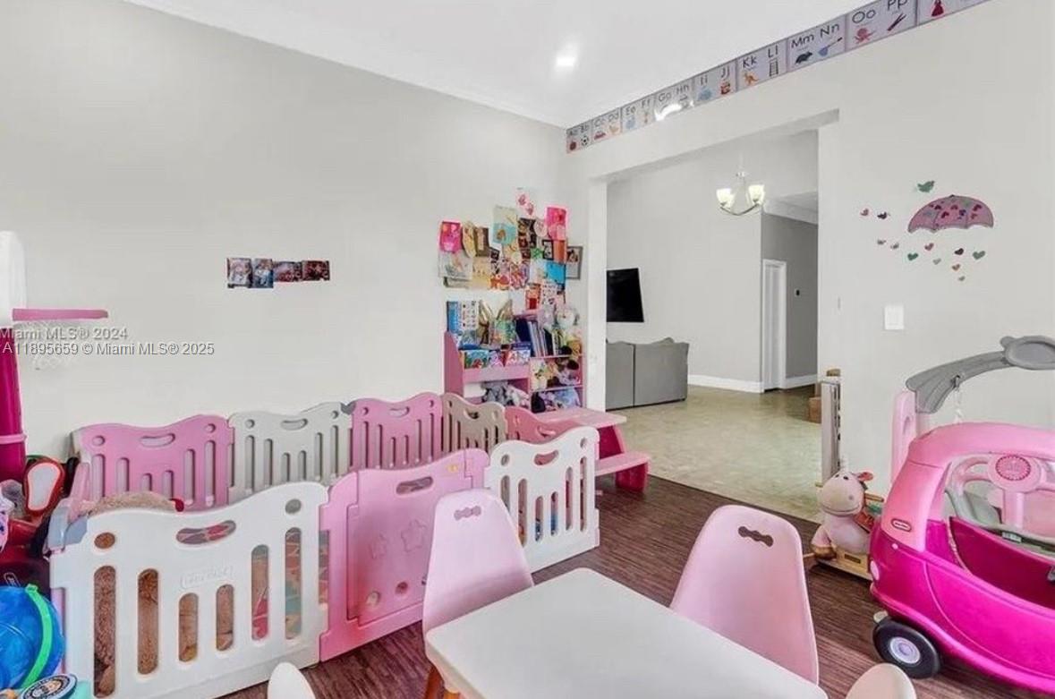 19905 Southwest 135th Avenue Miami, FL 33177 - Photo 25 of 34 a living room with furniture and a couch