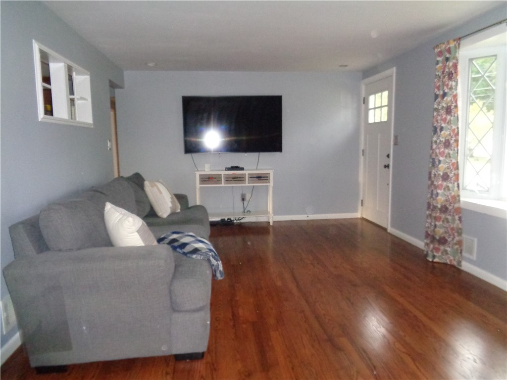 5 Monterey Road Warwick, RI 02889 - Photo 12 of 29 Gallery Image 12