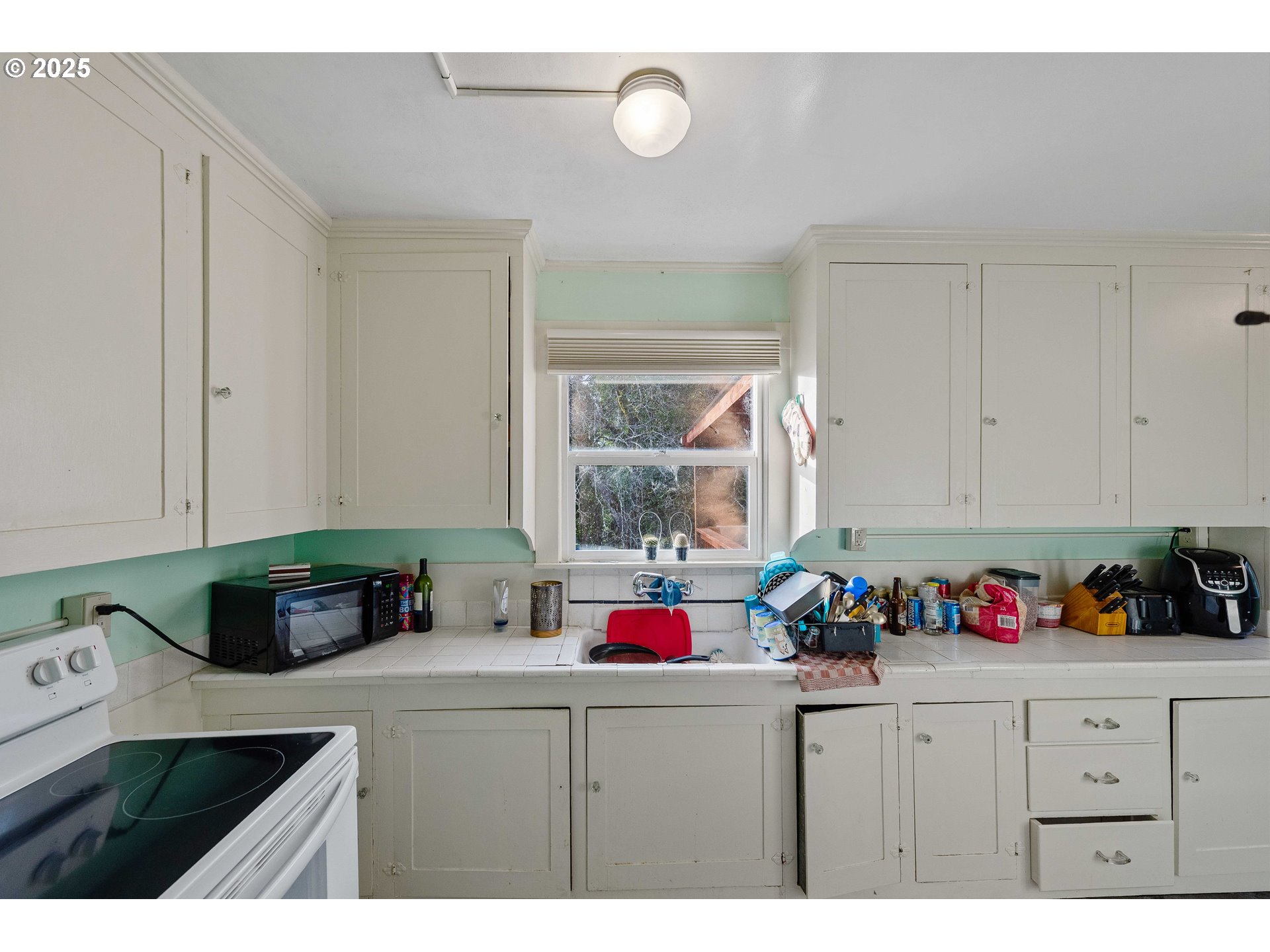 644 4th Street Myrtle Point, OR 97458 - Photo 10 of 45