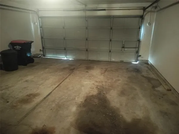 $2,000 | 8239 Viny Ridge Drive, Houston, TX 77083