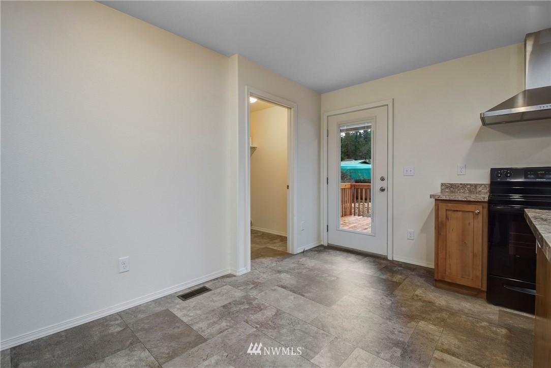 20105 Crystal Springs Road Granite Falls, WA 98252 - Photo 7 of 24 Gallery Image 7