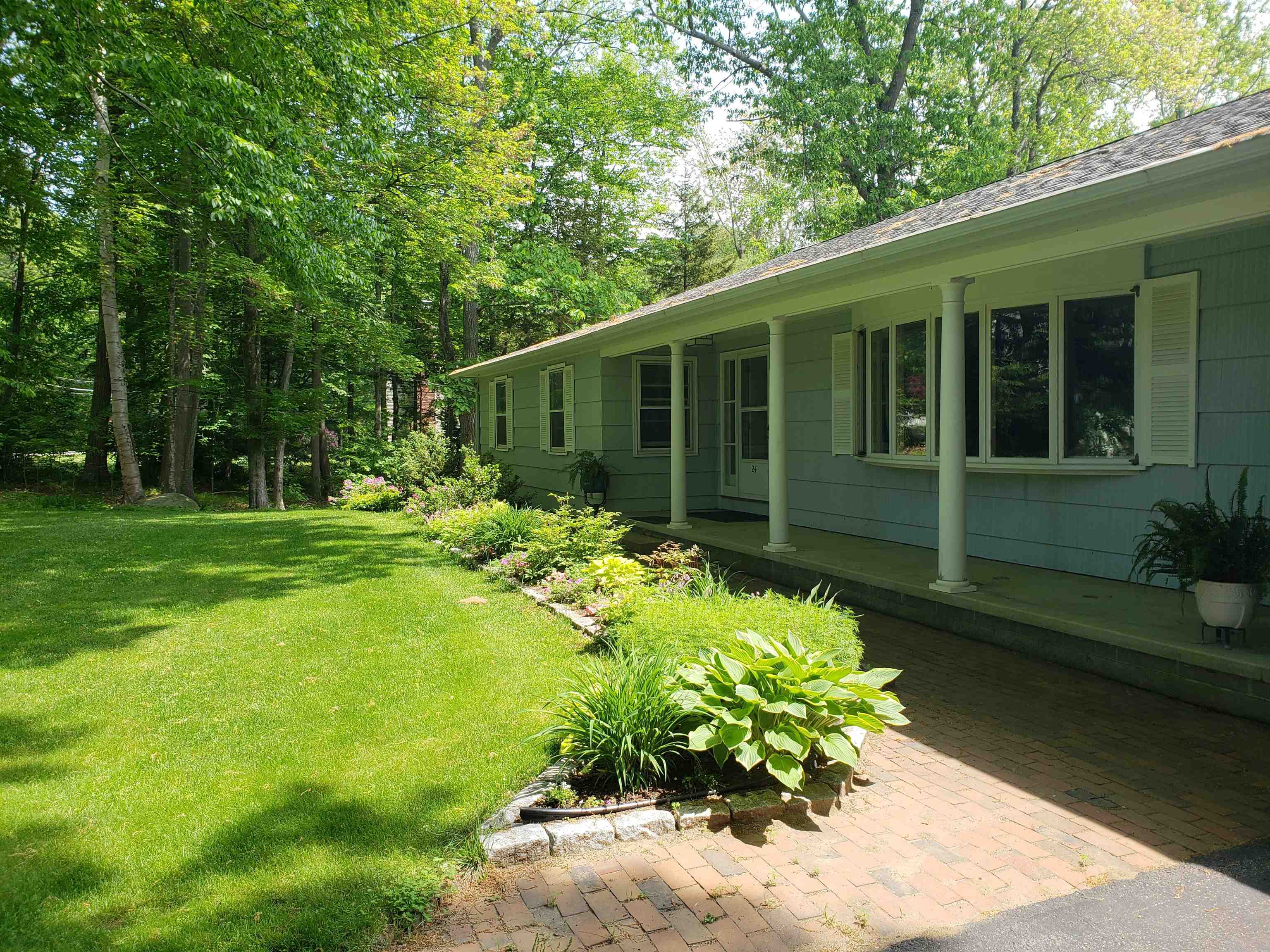 24 Chapel Road North Hampton, NH 03862 - Photo 1 of 28