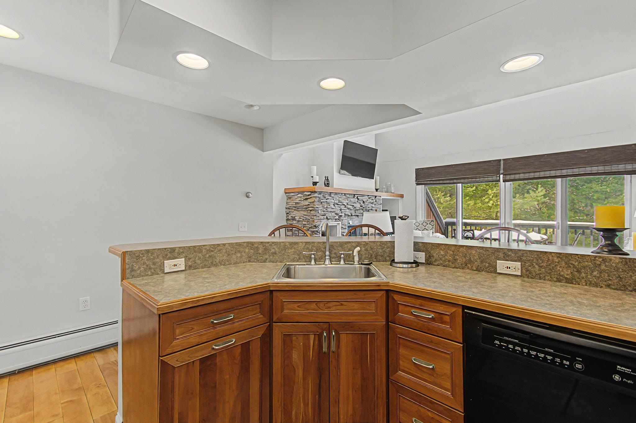 38 Tranquillity Road, Unit 84 Stowe, VT 05672 - Photo 7 of 39