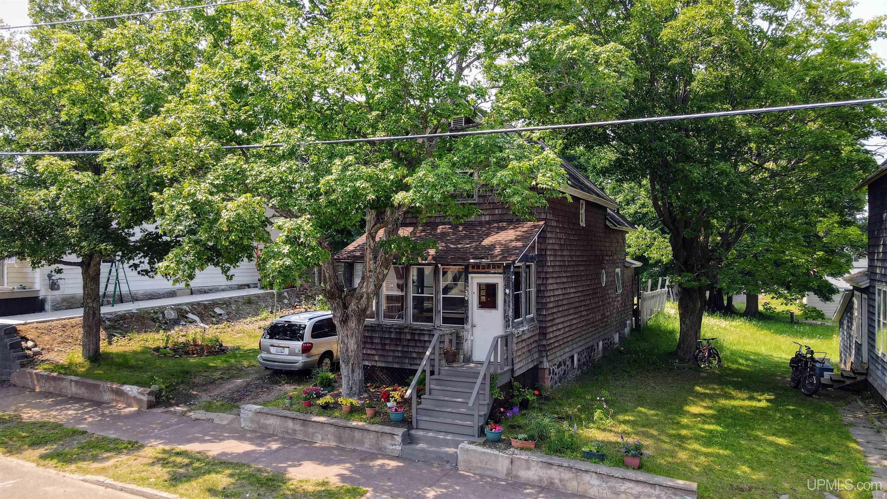 205 Kearsarge Street Calumet, MI 49913 - Photo 29 of 29