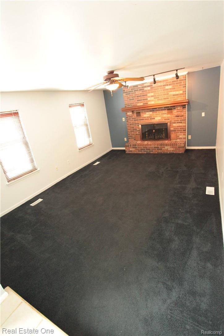 44992 Prestbury Road Canton, MI 48187 - Photo 18 of 41 C00000322.JPG