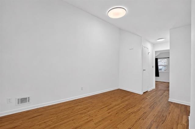 16 Crossgate Road, Unit 2 Jersey City, NJ 07305 - Photo 2 of 10