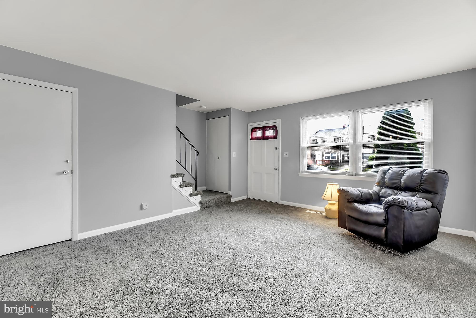 774 Lannerton Road Baltimore, MD 21220 - Photo 4 of 24 Living Room