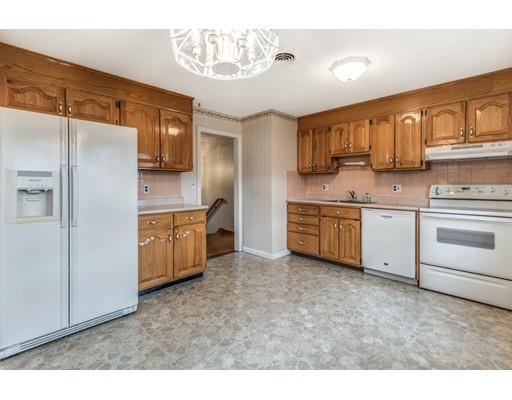 7 Sherwood Road Reading, MA 01867 - Photo 13 of 28
