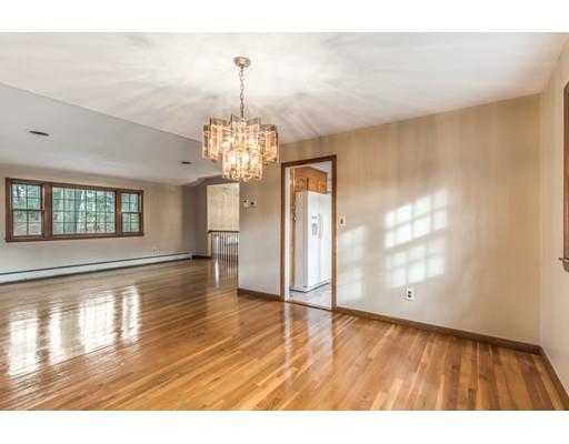 7 Sherwood Road Reading, MA 01867 - Photo 8 of 28
