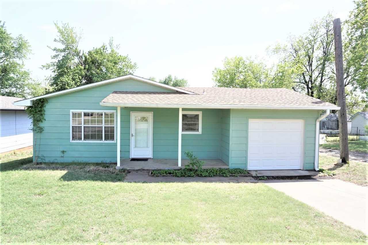 514 Ivanhoe Street Perry, OK 73077 - Photo 1 of 19 Gallery Image 1