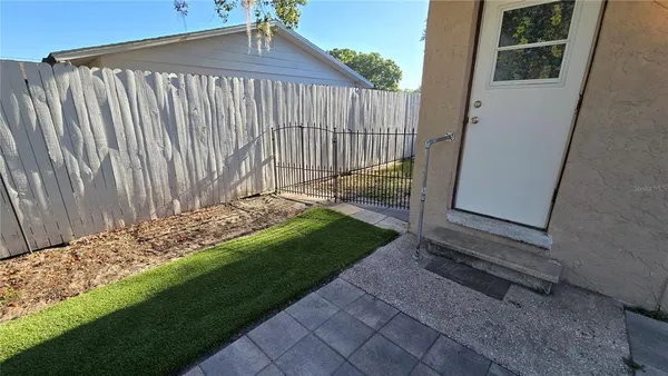 $1,250 | 5347 Satsuma Drive, Zephyrhills, FL 33542