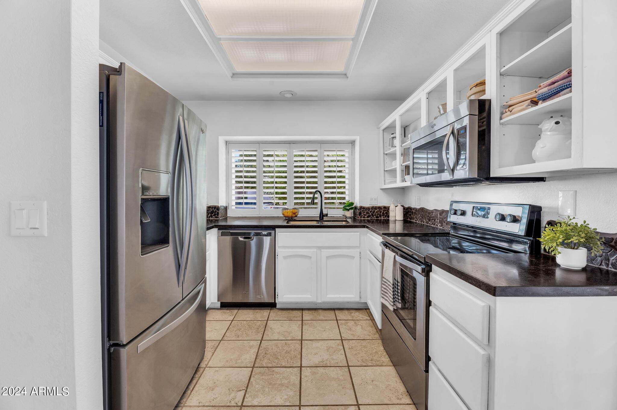 3305 East Clark Road Phoenix, AZ 85050 - Photo 6 of 28 Stainless Steel appliances