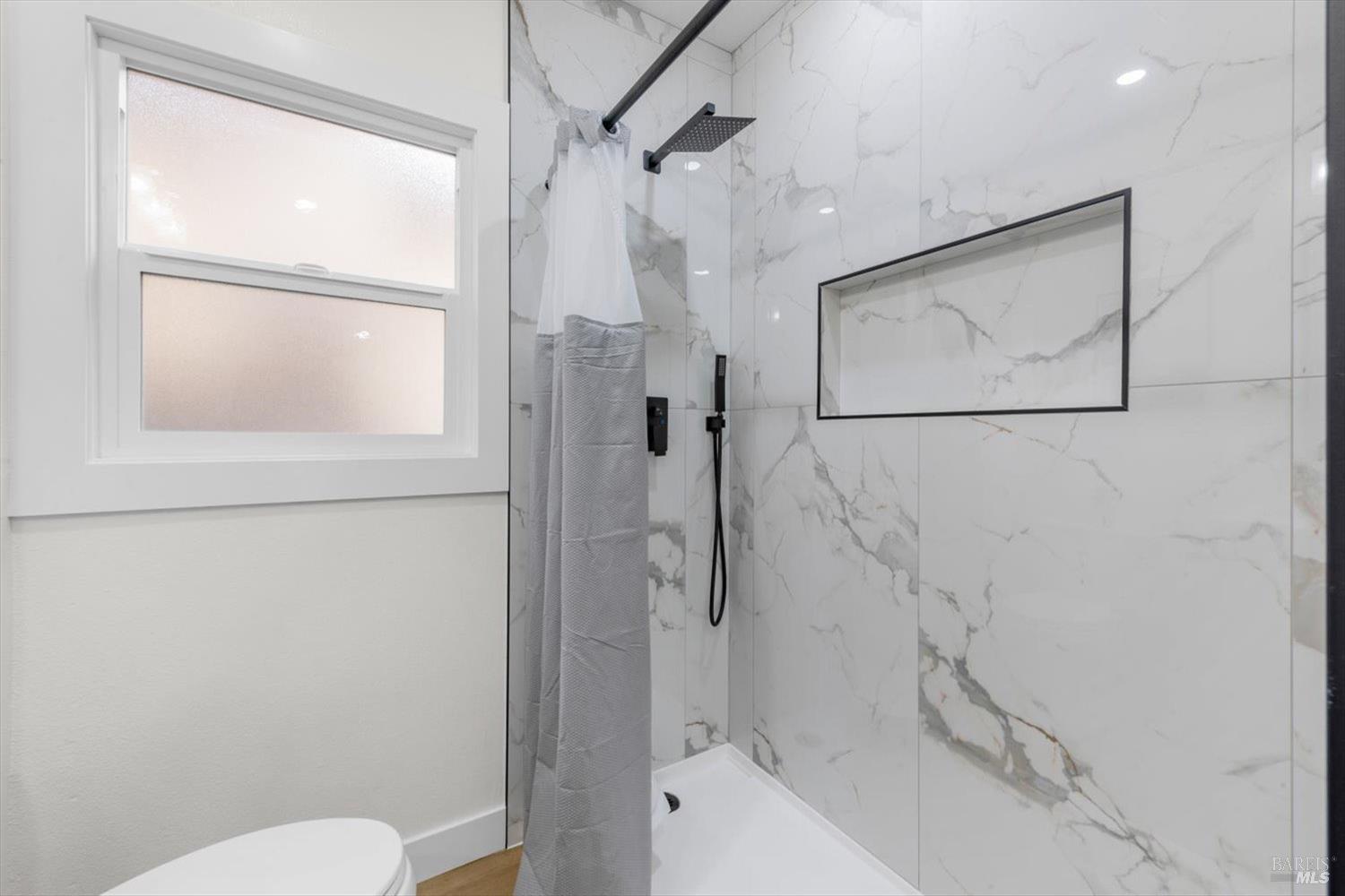 435 Alhambra Street Crockett, CA 94525 - Photo 22 of 38