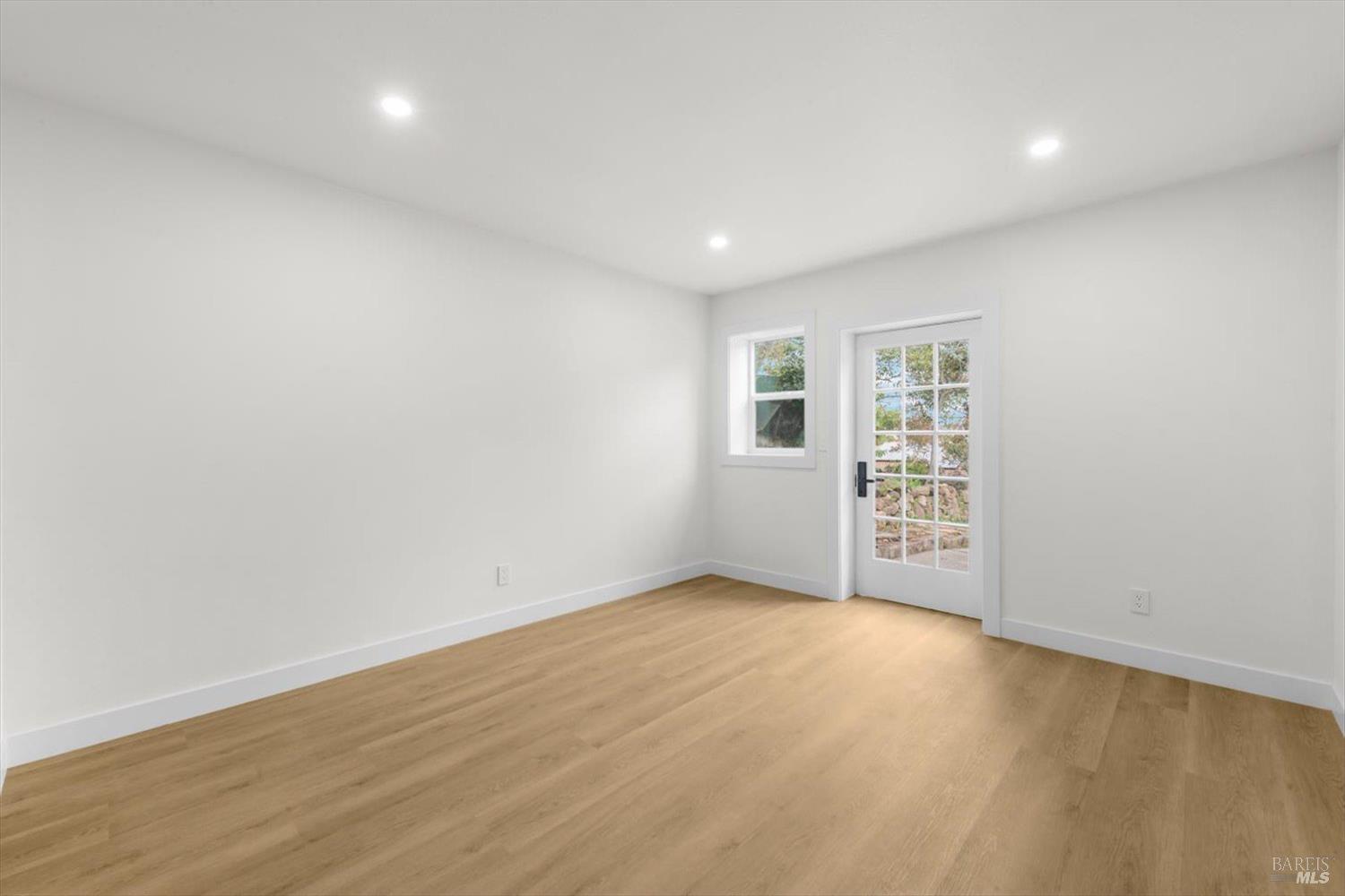 435 Alhambra Street Crockett, CA 94525 - Photo 28 of 38