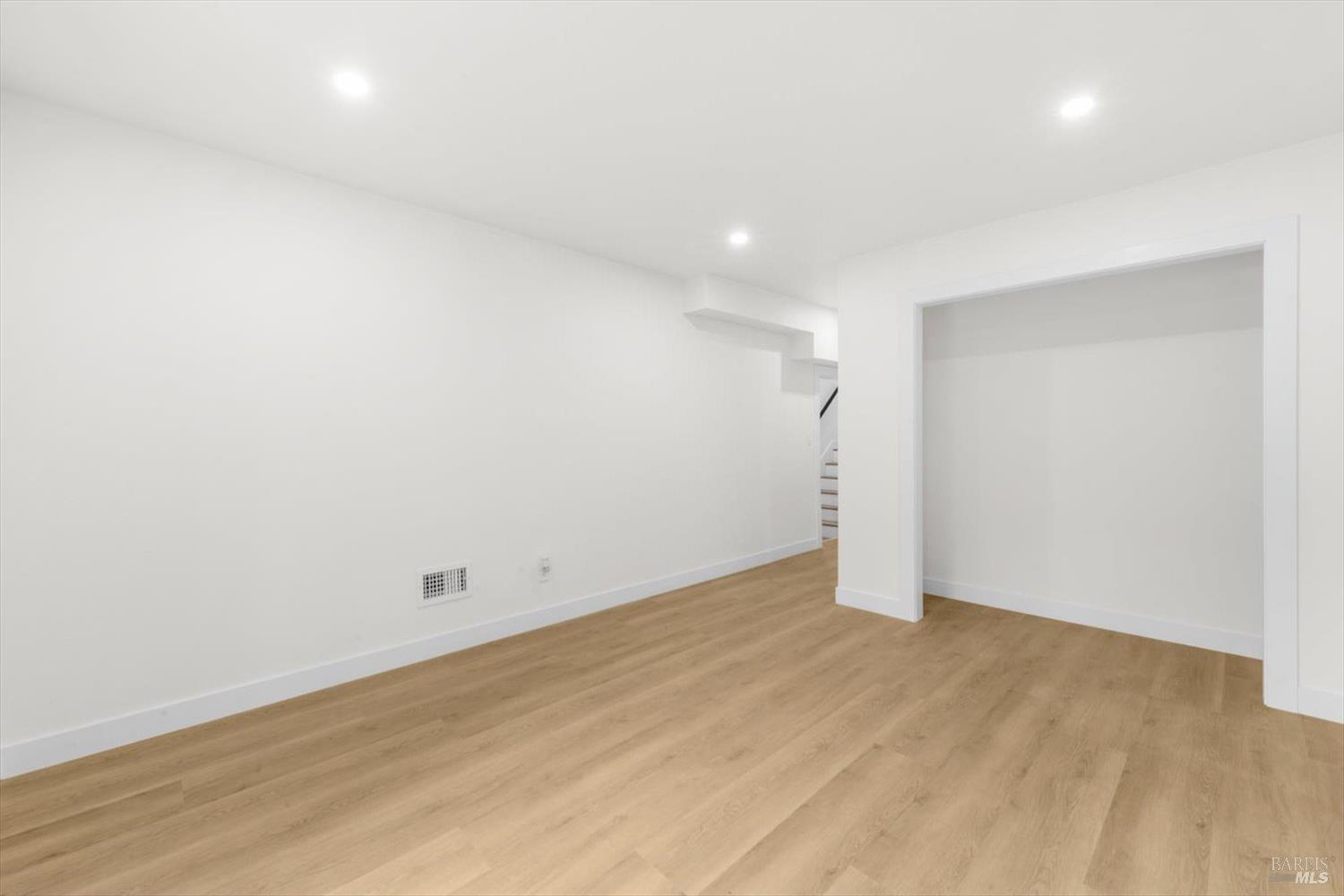 435 Alhambra Street Crockett, CA 94525 - Photo 29 of 38