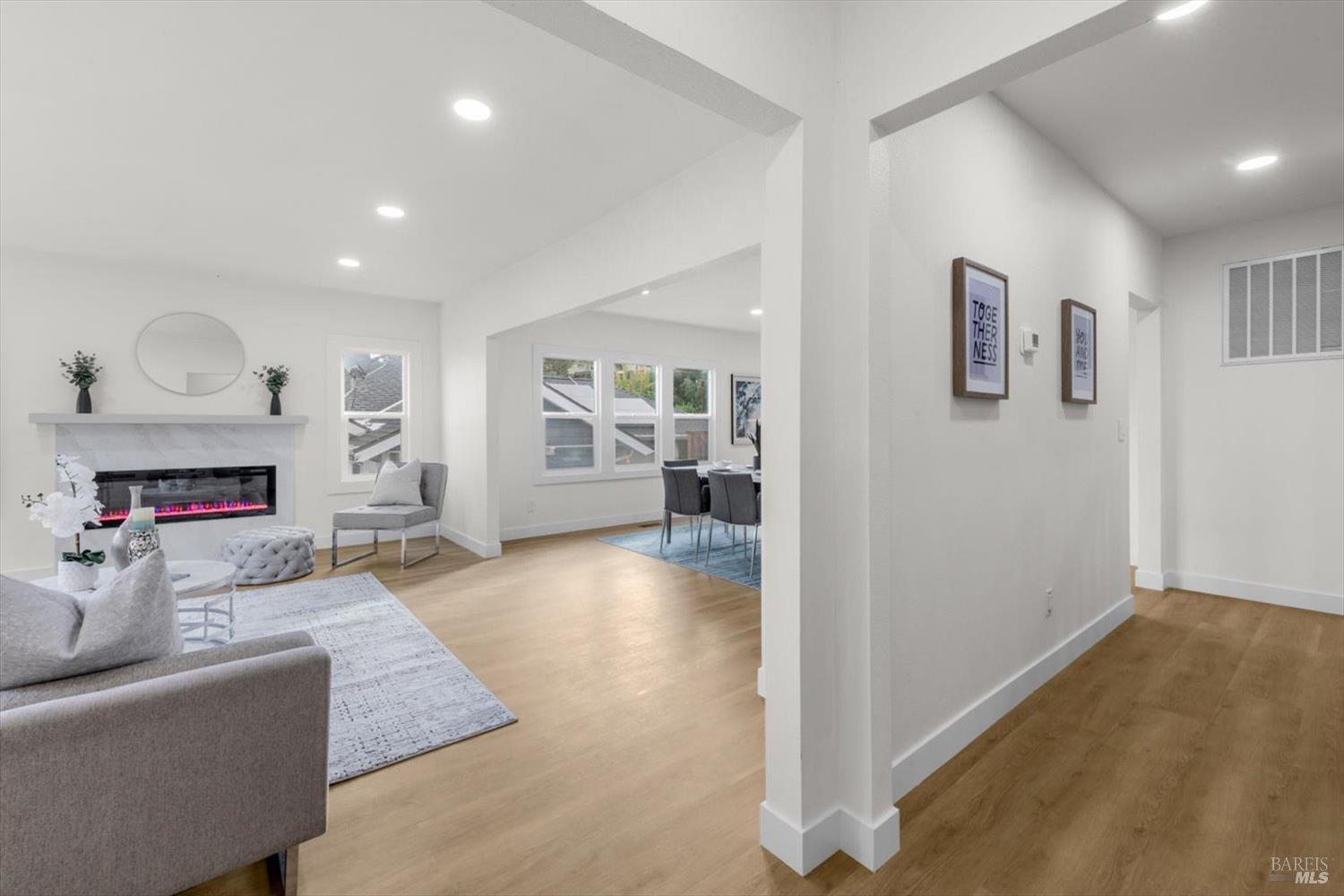 435 Alhambra Street Crockett, CA 94525 - Photo 3 of 38