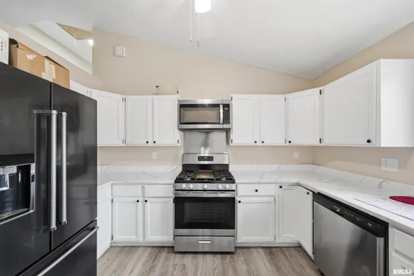 $249,900 | 1315 Prince Street, Pekin, IL 61554