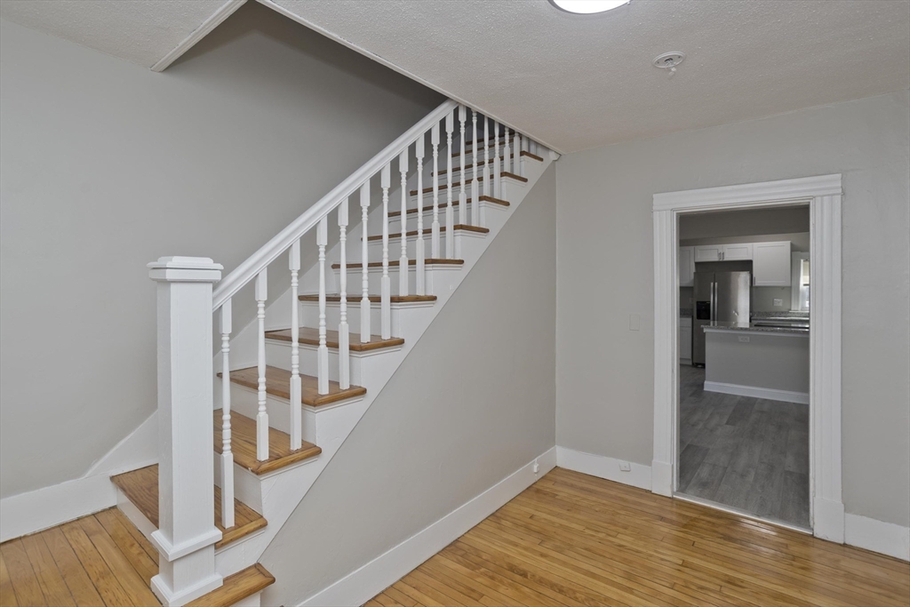 20 Goldenrod Street Springfield, MA 01109 - Photo 6 of 42 Gallery Image 6