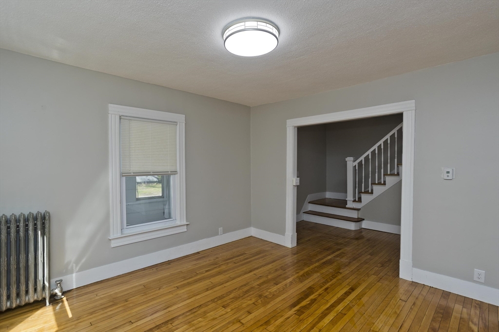 20 Goldenrod Street Springfield, MA 01109 - Photo 8 of 42 Gallery Image 8