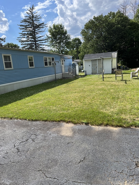 23 Riverview Circle Brimfield, MA 01010 - Photo 3 of 11