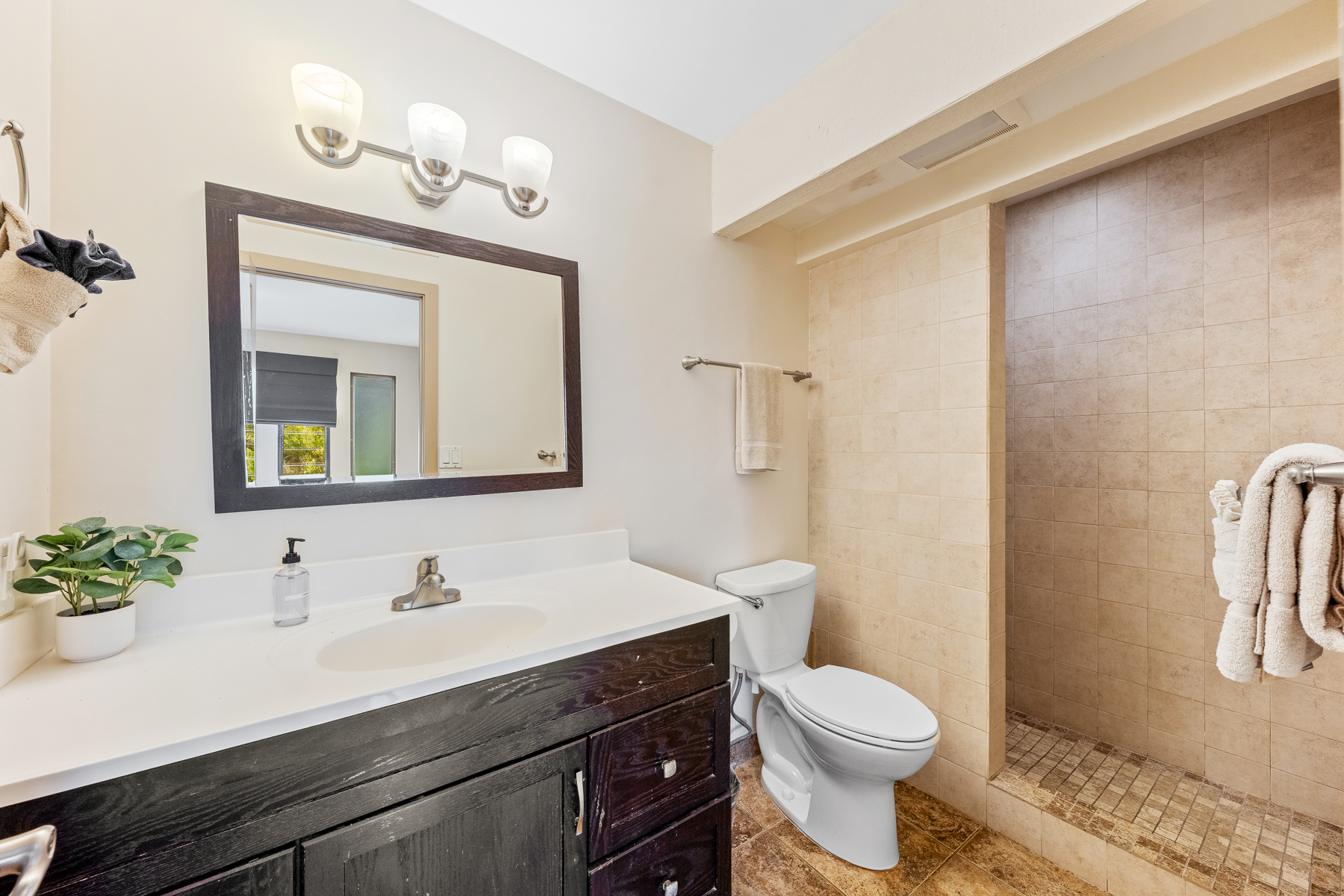 3920 Wyllie Road, Unit D301 Princeville, HI 96722 - Photo 19 of 23 Gallery Image 19