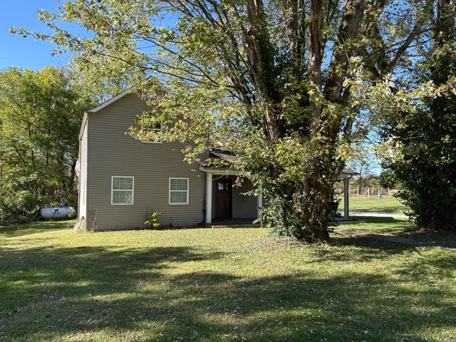 $219,900 | 11991 Bennington Pike, Vevay, IN 47043