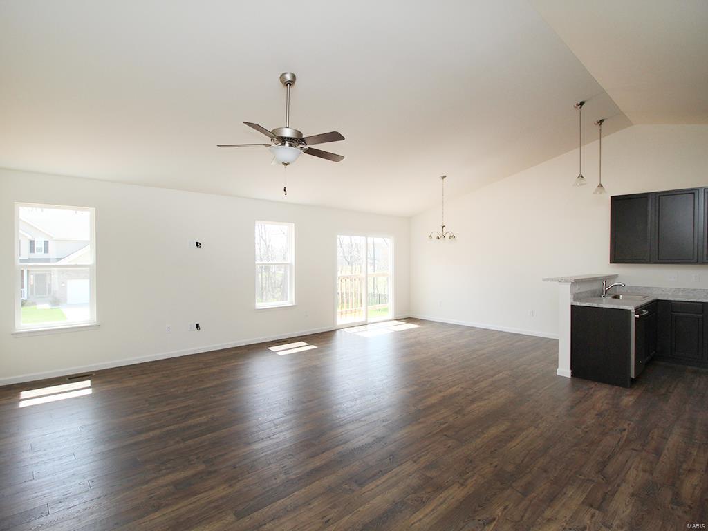 142 Keystone Ridge Drive O'Fallon, MO 63366 - Photo 2 of 8 Gallery Image 2